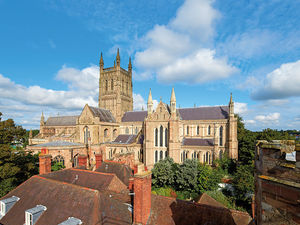 Supporting image for story: Diocese of Worcester praised for work to ensure wellbeing of people