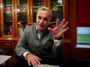 Supporting image for story: Romanian prosecutors conduct raids linked to funding of Georgescu campaign