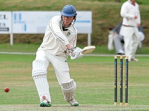 Supporting image for story: Wellington boost survival hopes