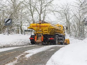 Supporting image for story: More than 30 schools close in Staffordshire following further snowfall
