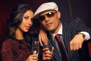 Supporting image for story: Rapper Tenny films video in Wolverhampton nightclub