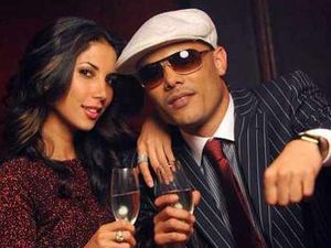 Supporting image for story: Rapper Tenny films video in Wolverhampton nightclub