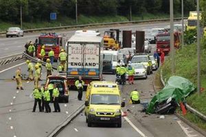 Supporting image for story: Probe continues into fatal M5 crash