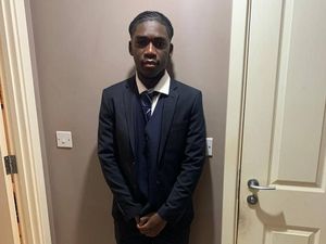 Supporting image for story: Briton, 18, jailed in Dubai for sex with 17-year-old girl, campaign group says