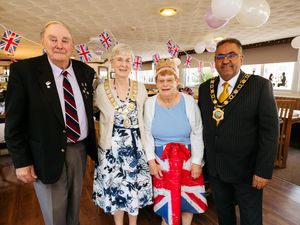 Supporting image for story: Veterans celebrate Jubilee