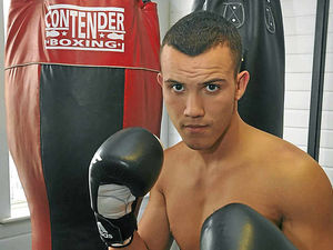Supporting image for story: Kyle Spencer to box on Dudley bill