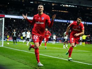 Supporting image for story: Atletico Madrid complete comeback win over Valencia with stoppage-time double