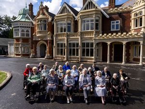 Supporting image for story: WW2 veteran codebreakers reunite at Bletchley Park