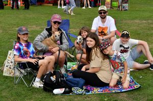 CANNOCK COPYRIGHT NATIONAL WORLD TIM THURSFIELD -09/08/25
Hednesford Festival at Hednesford Park.
The Glover and James' families enjoy the event with their dogs