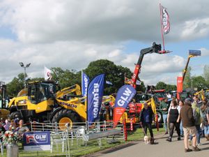 Supporting image for story: NFU holds growth agenda talks and raises industry issues with MPs at Staffordshire Show