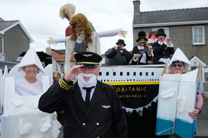 The 'Dai'tanic float included two icebergs and was created by the Thomas’ and Lloyds family and friends. Image by Andy Compton