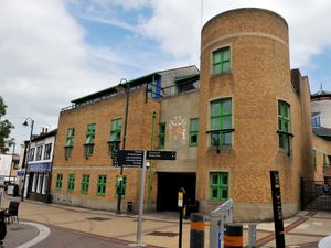 The exterior of Luton Crown Court