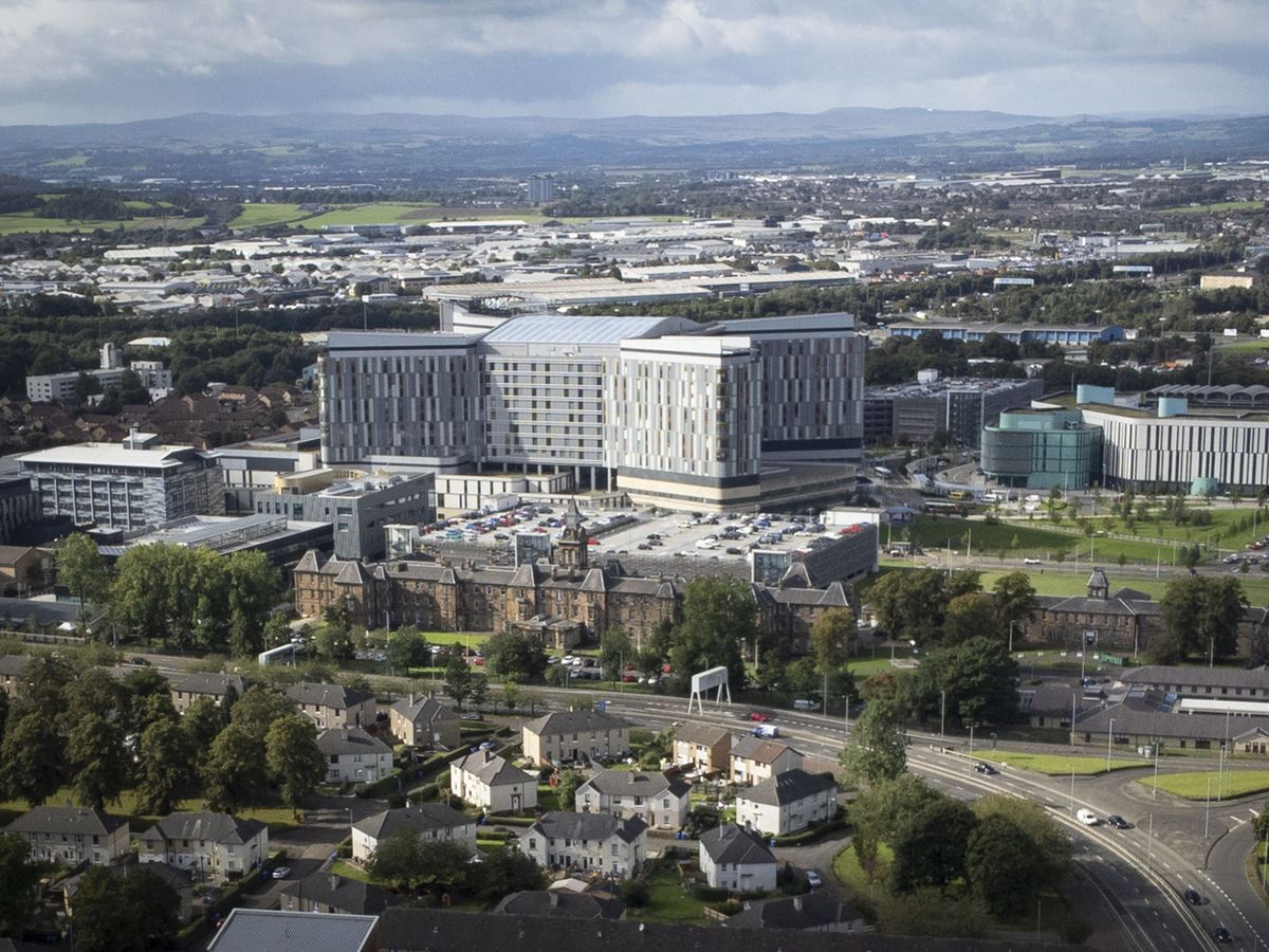 Police investigating six infection-linked deaths at Glasgow hospital