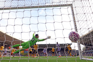 Supporting image for story: Liam Keen's Wolves player ratings v Brighton after another late equaliser