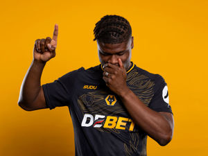 Supporting image for story: WATCH: New Wolves signing Emmanuel Agbadou in action