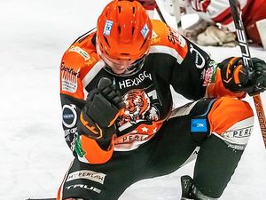 Supporting image for story: Tom Watkins delight as Telford Tigers fight back for victory