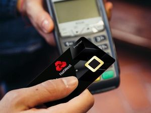 Supporting image for story: Bank trials biometric cards which use fingerprints