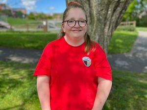 Supporting image for story: Father reveals 999 horror as daughter, 14, left losing blood