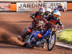 Supporting image for story: Wolves boss Peter Adams happy for Wolves win at bogey track