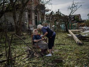 Supporting image for story: Johnson discusses efforts to lift blockade of Ukrainian grain exports