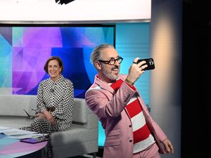 Supporting image for story: Joe Biden should not be President, says Democrat supporter Alan Cumming