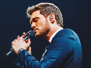 Supporting image for story: Michael Bublé to play Warwick Castle show