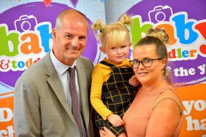 Rob Kelly presents prizes to winner of the 3-5 year category Matilda Rigby with mum Lauren Rigby