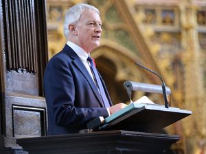 New Zealand’s High Commissioner to the UK Phil Goff speaks at the Service of Commemoration and Thanksgiving commemorating Anzac Day at Westminster Abbey