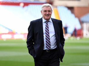 Supporting image for story: Steve Bruce considering odd Aston Villa pre-match ritual
