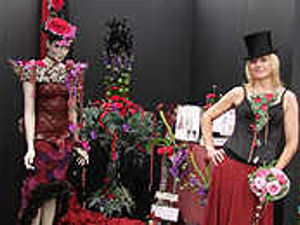 Supporting image for story: Students clinch flowers competition