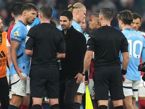 Supporting image for story: Mikel Arteta says he has moved on from Erling Haaland dispute