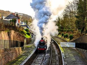 Supporting image for story: All aboard for mince pie specials at Llangollen steam railway