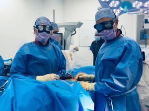 Supporting image for story: Surgeons use technology to ‘see inside’ body for the first time in UK