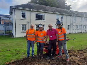 Supporting image for story: Avove supports local hospital through the delivery of gardening support