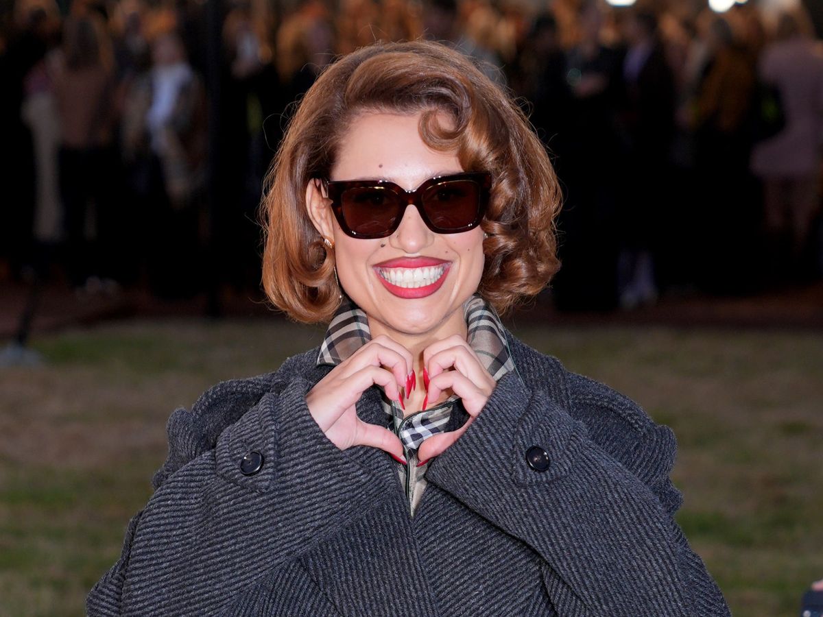 Stars turn out for Burberry show at London Fashion Week