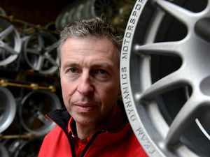Supporting image for story: Matt Neal closing in on BTCC leaders