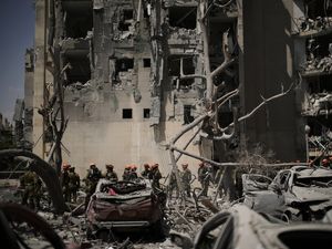 Supporting image for story: Middle East ceasefire on the brink as Israel orders retaliation for Iran strike