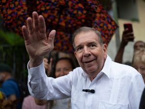 Supporting image for story: Venezuelan opposition presidential candidate flees to exile in Spain