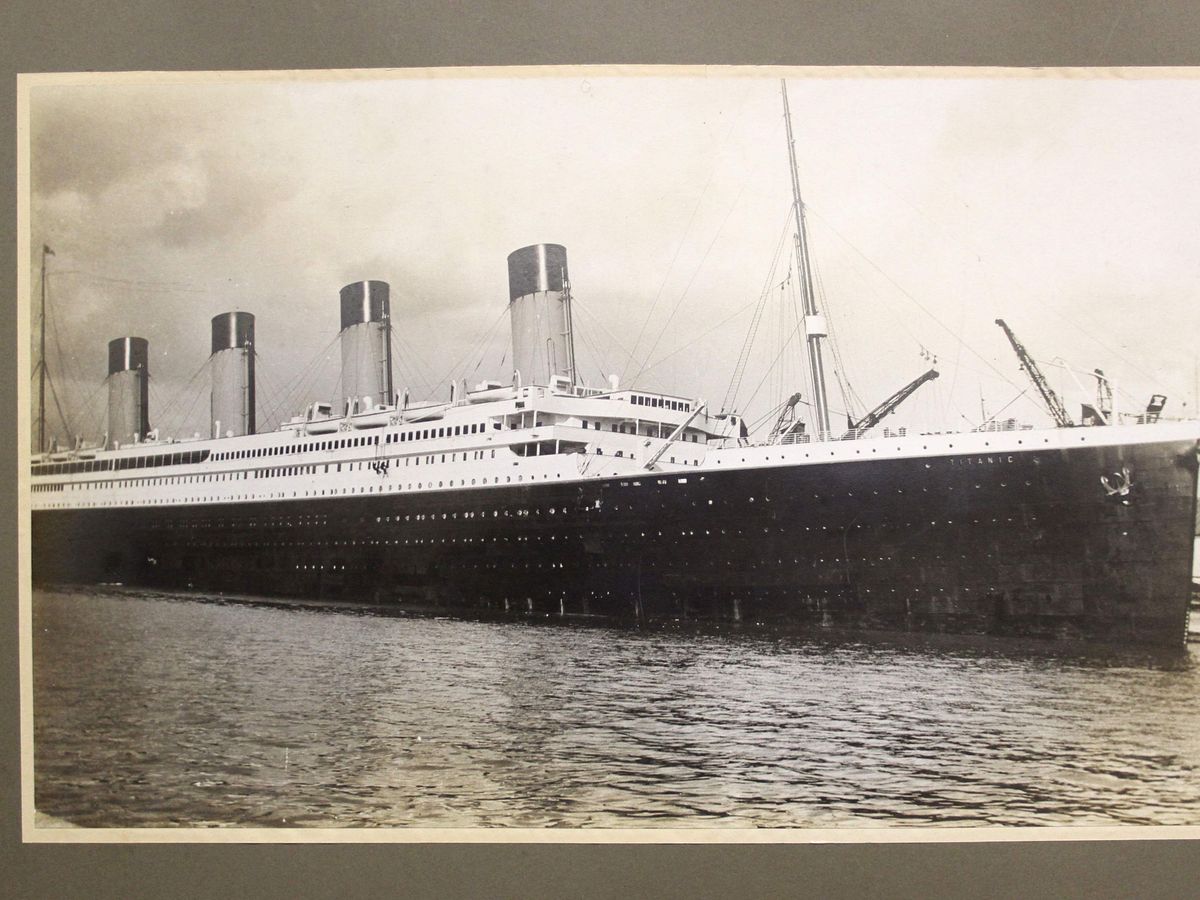Titanic passenger&rsquo;s archive set to sell for more than &pound;100,000
