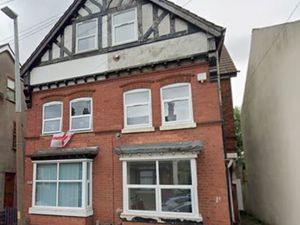 Supporting image for story: Plan to turn Dudley semi into six-bedroom hostel