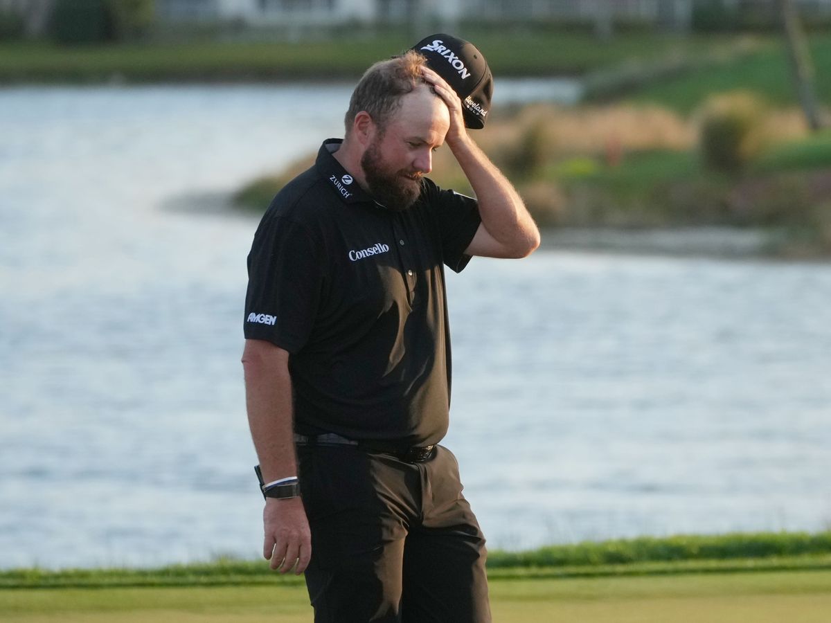 Shane Lowry rues missing out on victory in front of daughter after costly finish Shane Lowry rues missing out on victory in front of daughter after costly finish