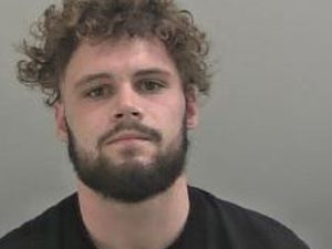 Supporting image for story: Wanted: Do you know this man with links to the Shropshire area who is wanted on recall to prison?