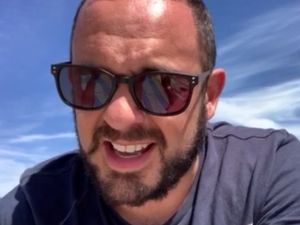 Supporting image for story: 'Just what the doctor ordered!' Wolves fans delighted after Everton demolition - WATCH 