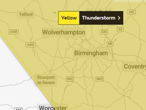 Supporting image for story: Weather warning for the region as heavy showers and thunderstorms expected this weekend