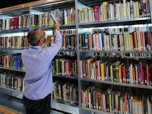 Supporting image for story: People are sharing the most ridiculous questions they’ve been asked at work