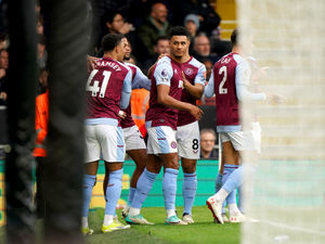Supporting image for story: Fulham 1 Aston Villa 2 - Report