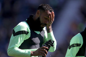 Kyle Bartley of West Bromwich Albion splashes cold water on his face during an open training session at The Hawthorns (Photo by Adam Fradgley/West Bromwich Albion FC via Getty Images).
