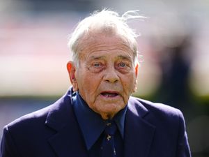Supporting image for story: Former Test umpire Harold ‘Dickie’ Bird dies aged 92