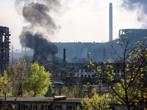 Supporting image for story: Mariupol steel mill battle rages as Ukraine repels attacks