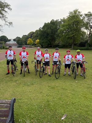 Quick team picture before leaving West Park in the city centre.